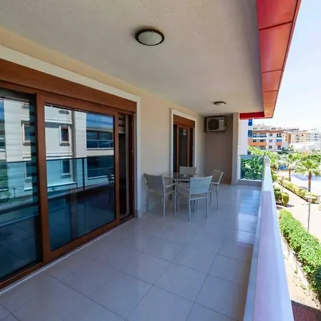 Apartment Trio City Blue *